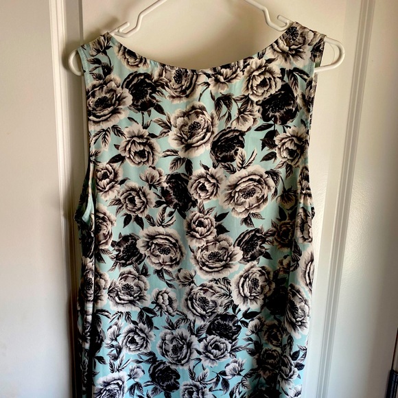 Floral Tank - Picture 4 of 4